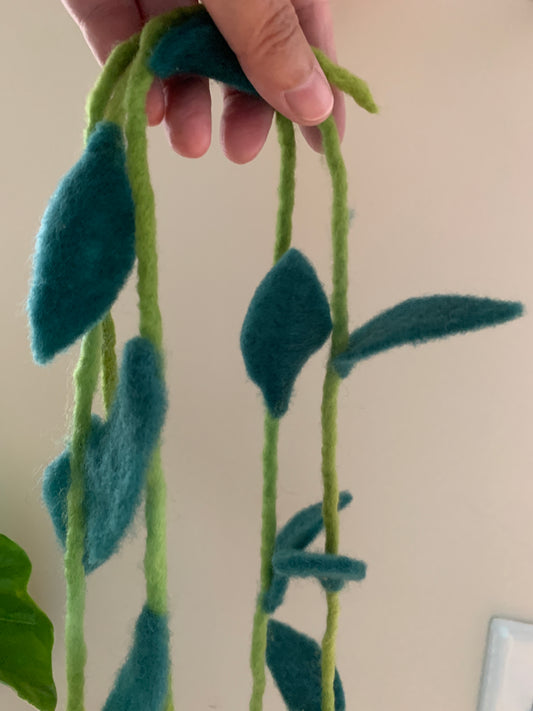 Felt garland with leaves 6 feet in length