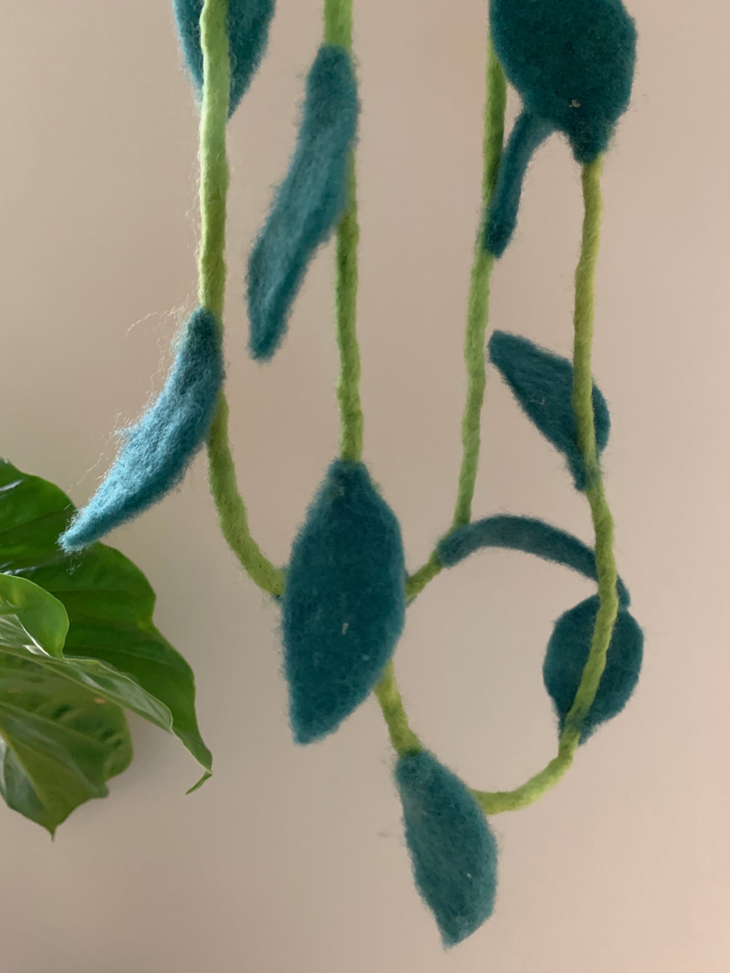 Felt garland with leaves 6 feet in length